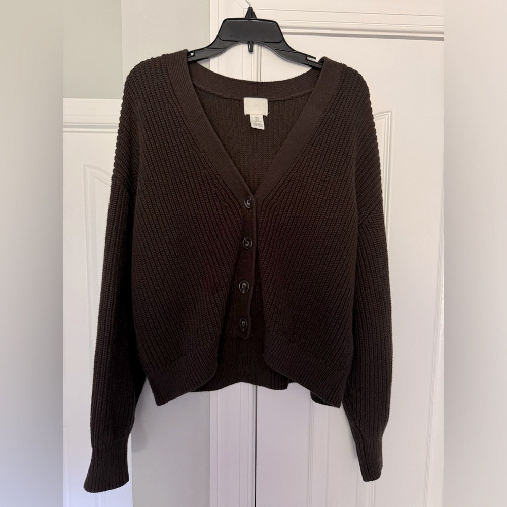 Women’s brown Med H&M sweater, good condition